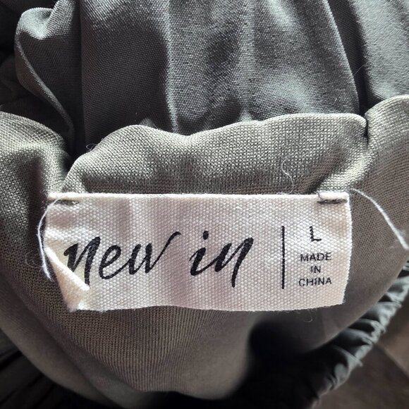 New In Woman's Olive Green Running Shorts with Bikini Lining Sz Large NWOT - Picture 3 of 8